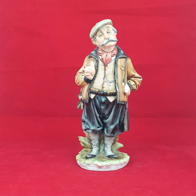 Capodimonte - An Old Hunter Man (broken fingers)