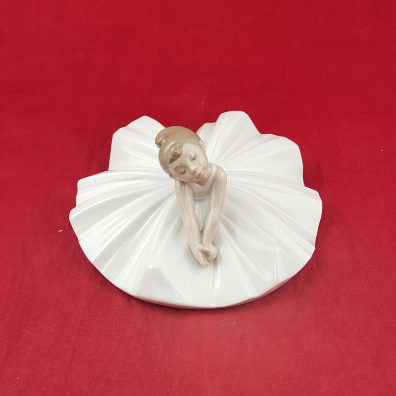 Lladro Nao Figurine - Dance Class 1283 - L/N 3727