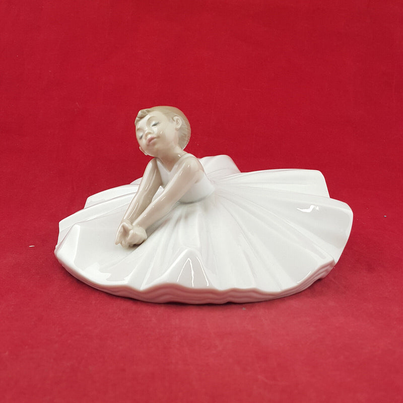 Lladro Nao Figurine - Dance Class 1283 - L/N 3727