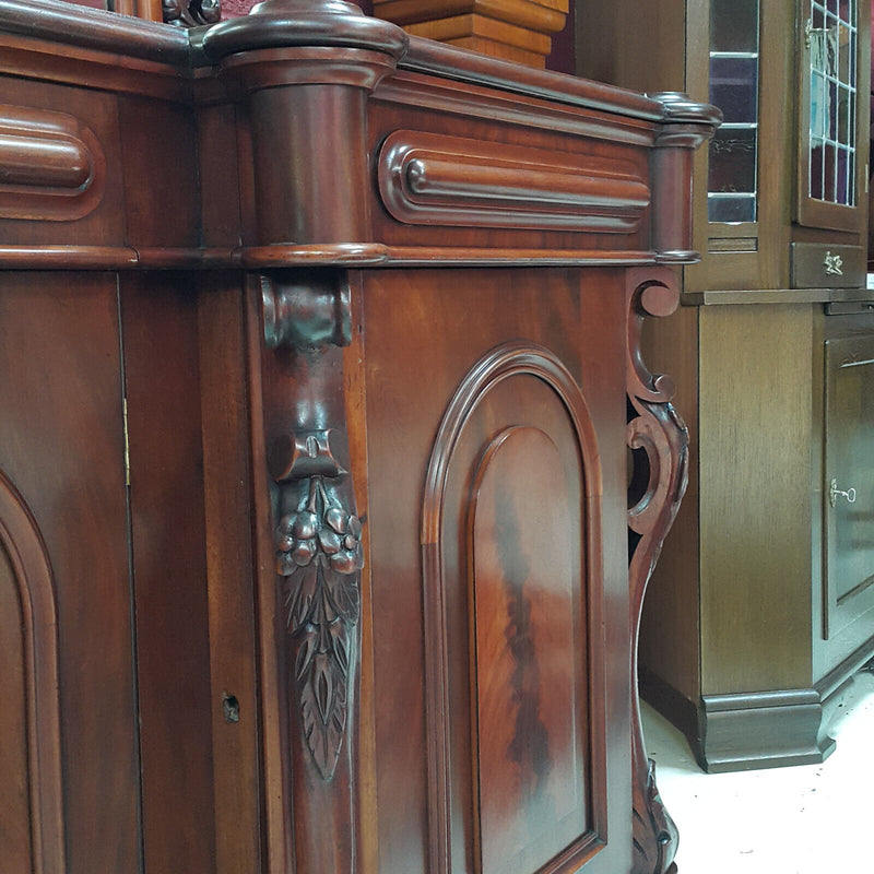 Antique Victorian Ornate Carved Mahogany Sideboard with Mirror & Drawers - F299