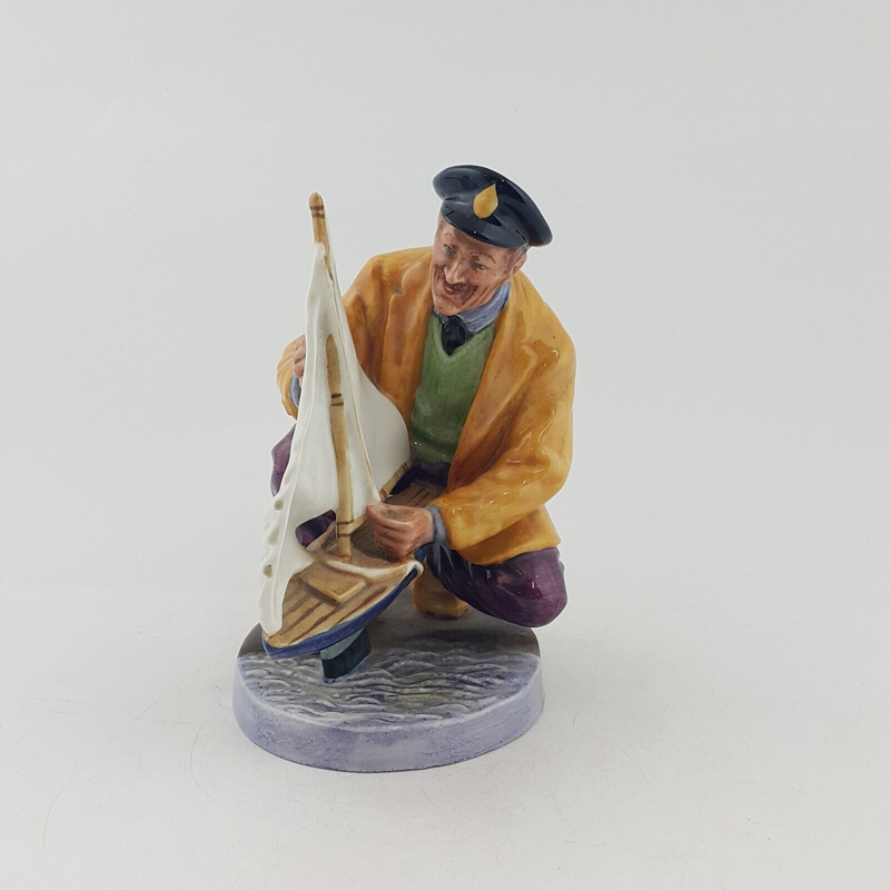 Royal Doulton Figurine HN2442 Sailor’s Holiday - 8020 RD