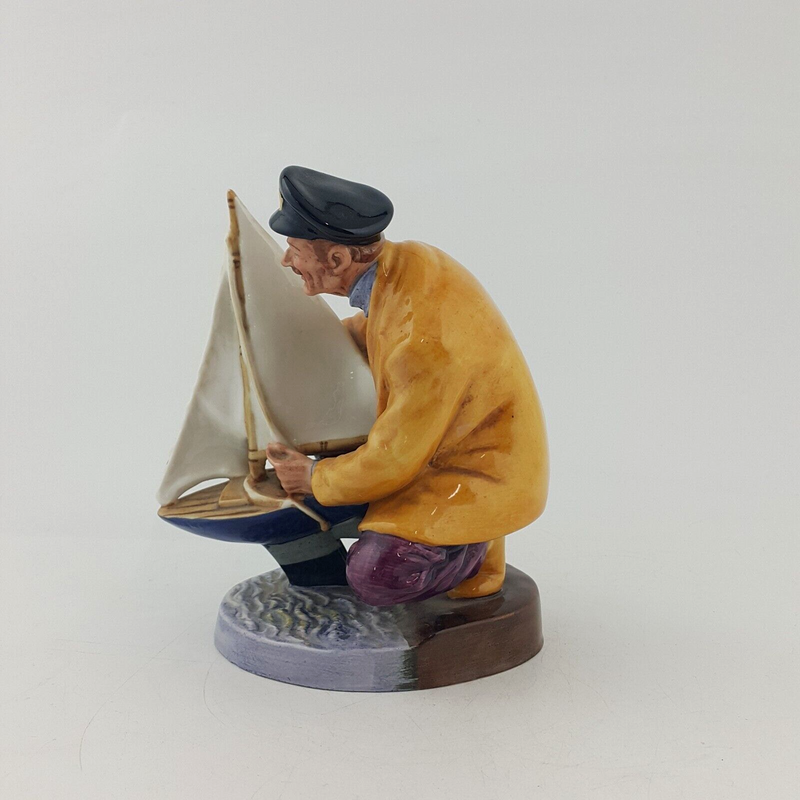 Royal Doulton Figurine HN2442 Sailor’s Holiday - 8020 RD