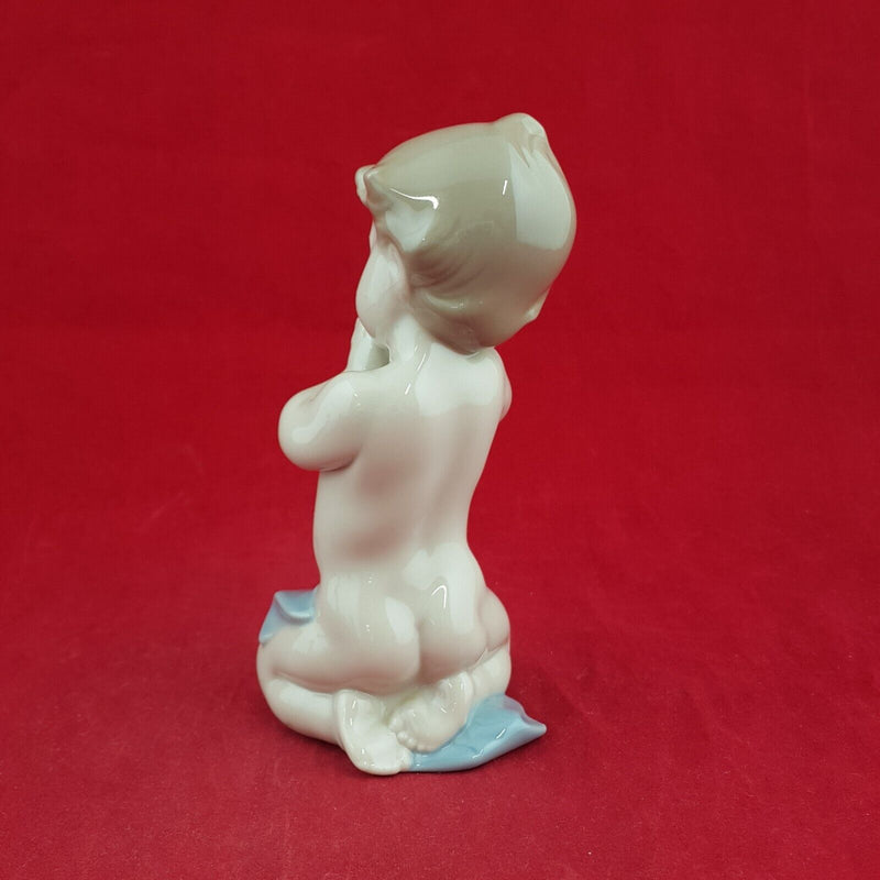 Lladro Figurine 6496 Child's Prayer (Restored) - 6741 L/N