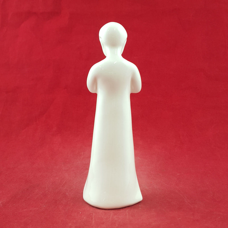 Royal Doulton Images Figurine - Prayers HN4378 - RD 3080