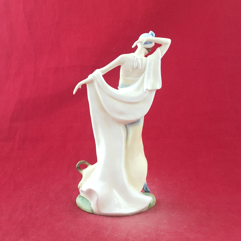 Royal Doulton Figurine - Harriet HN3795 – RD 3417