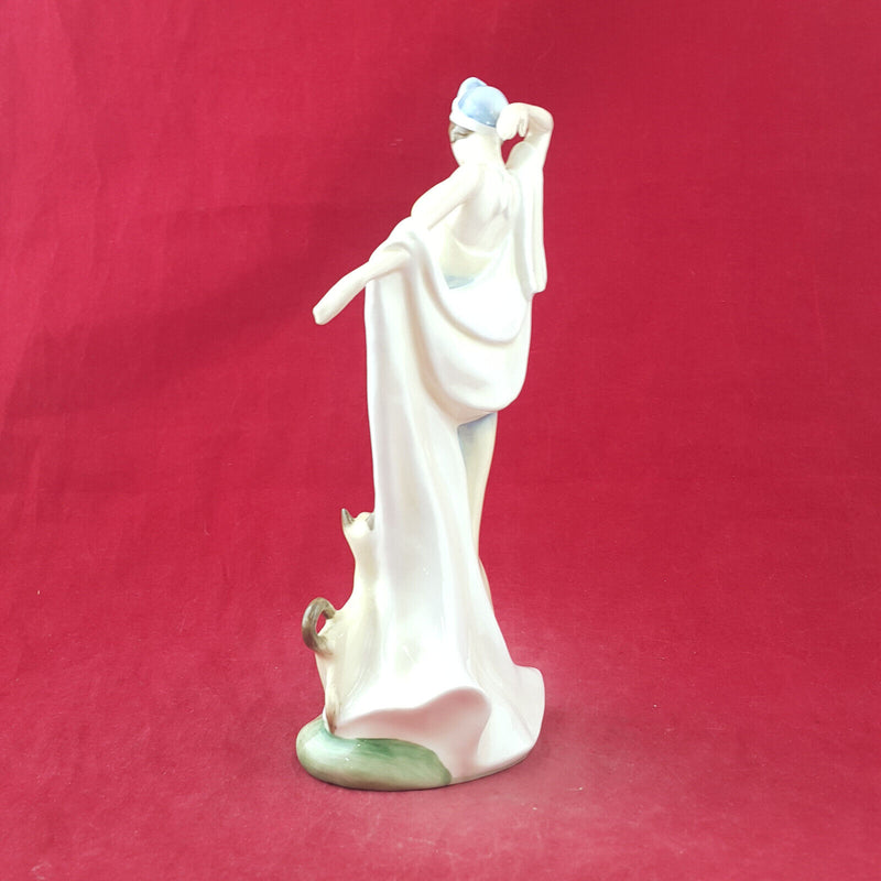 Royal Doulton Figurine - Harriet HN3795 – RD 3417