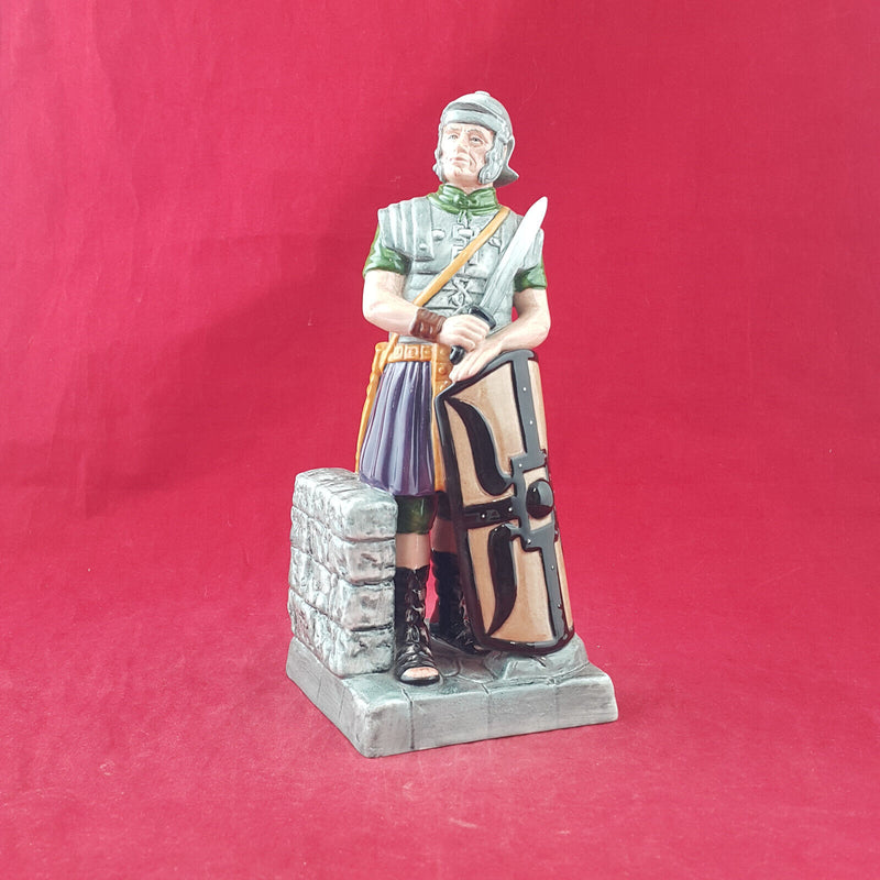 Royal Doulton Figurine - Centurian HN2726 – RD 3416