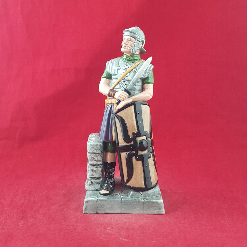 Royal Doulton Figurine - Centurian HN2726 – RD 3416