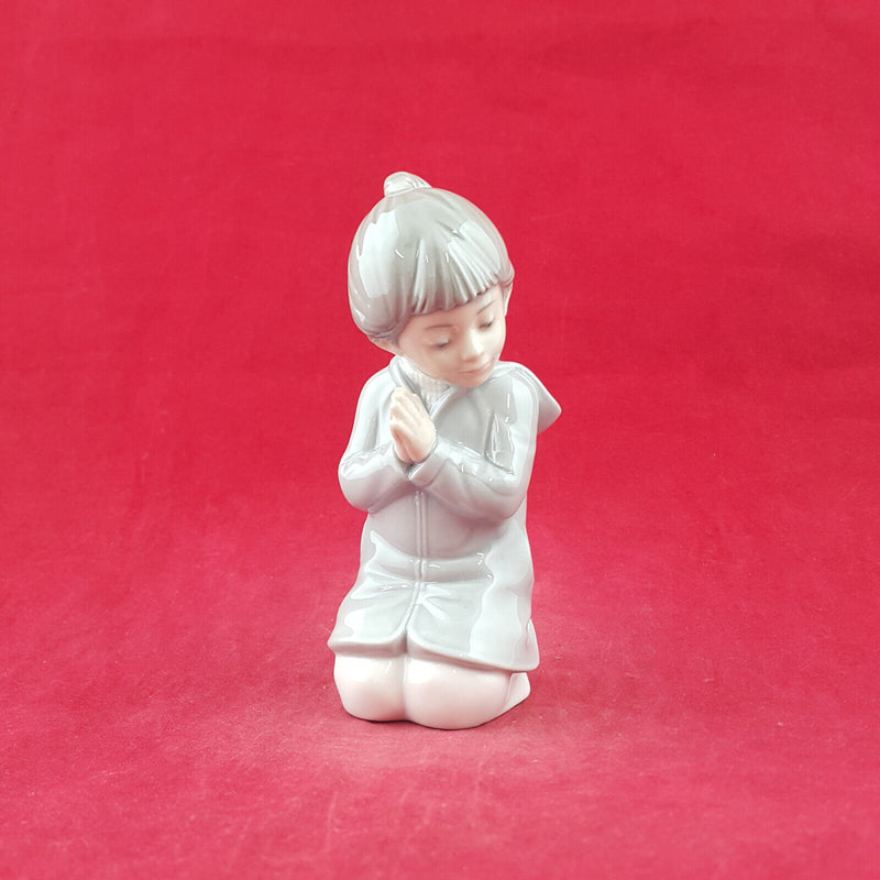 Nao By Lladro Figurine - Guide Me - Praying Girl - L/N 2744