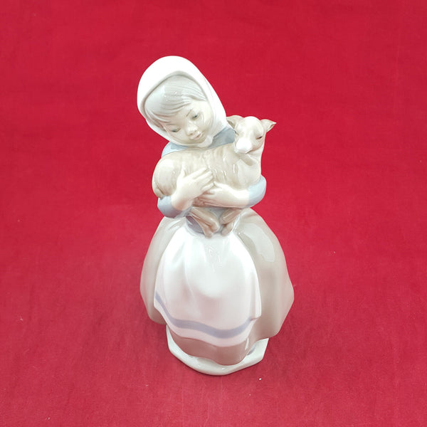 Lladro Nao Figurine - Girl Holding Lamb In Arms 0120 - L/N 2921