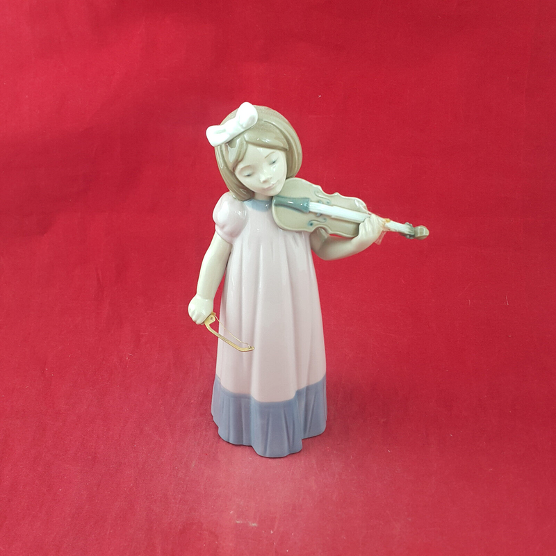 Nao By Lladro - Girl With Violin 1034 (damaged) - L/N 2462