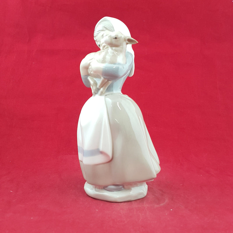 Lladro Nao Figurine - Girl Holding Lamb In Arms 0120 - L/N 2921