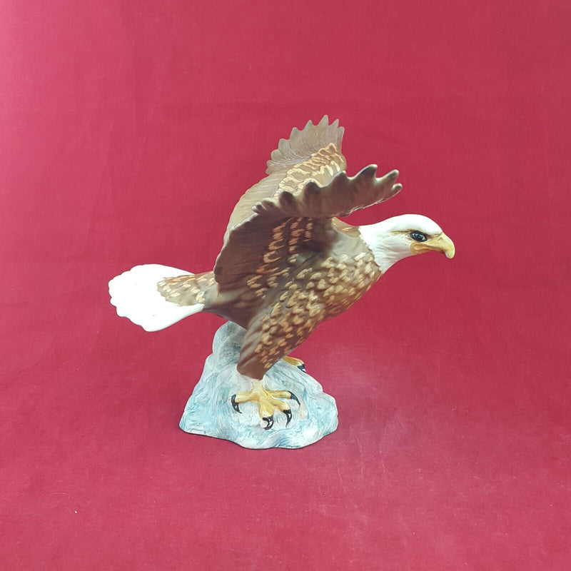 Beswick Bald Eagle 1018 Matt - 7264 BSK