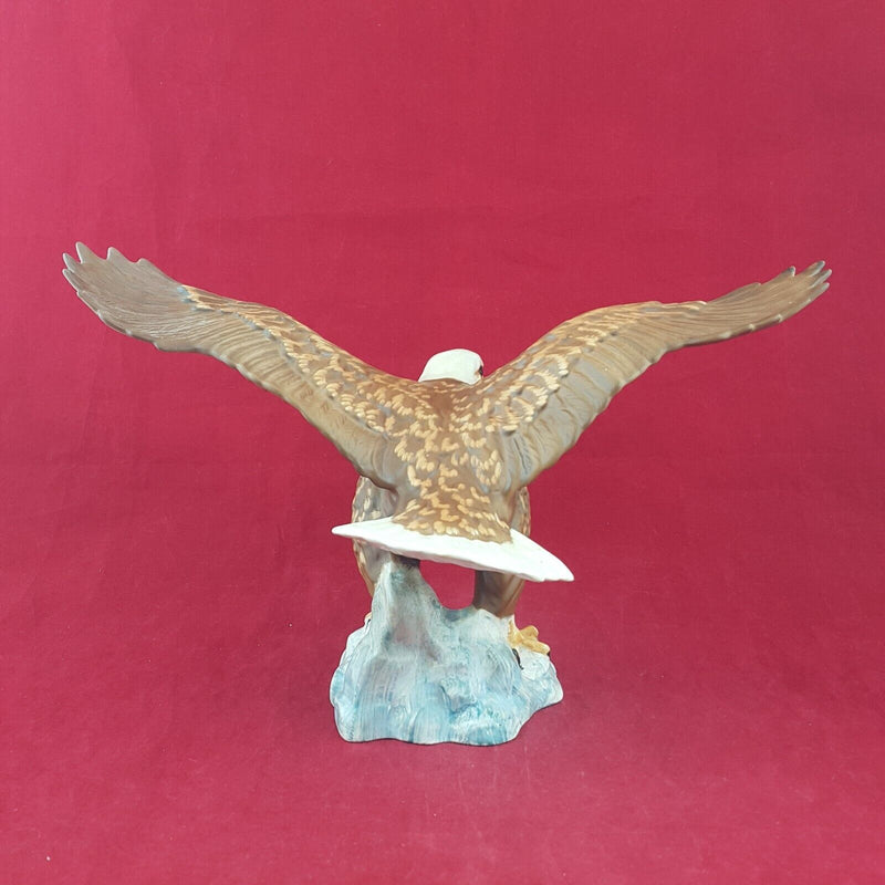 Beswick Bald Eagle 1018 Matt - 7264 BSK