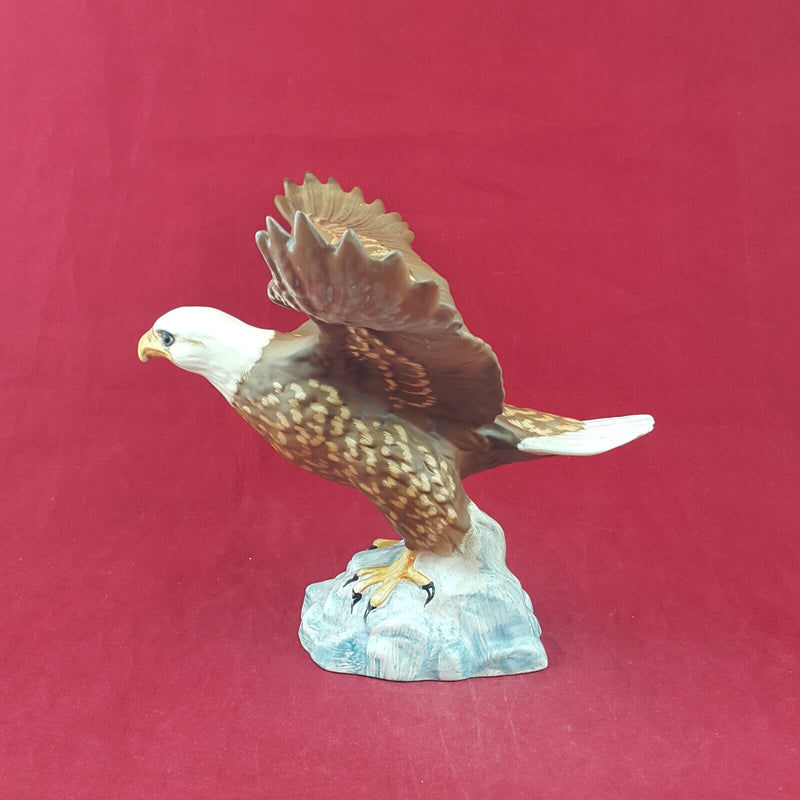 Beswick Bald Eagle 1018 Matt - 7264 BSK