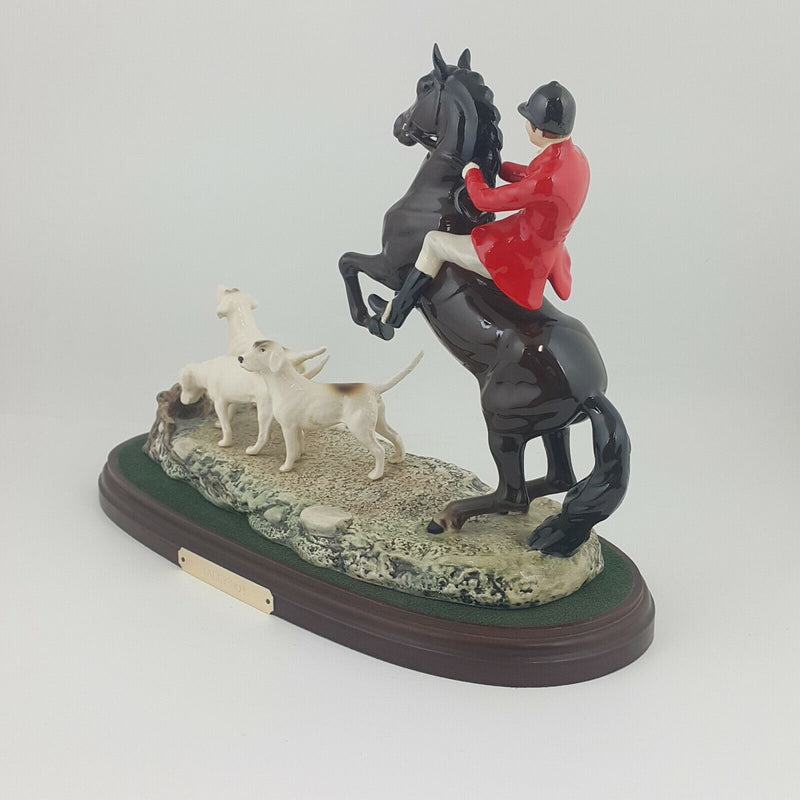 Beswick - Tally Ho Huntsman on Reearing Horse 3464 on Wooden Plinth - 583 BSK