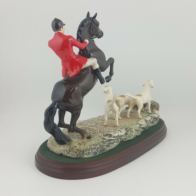 Beswick - Tally Ho Huntsman on Reearing Horse 3464 on Wooden Plinth - 583 BSK