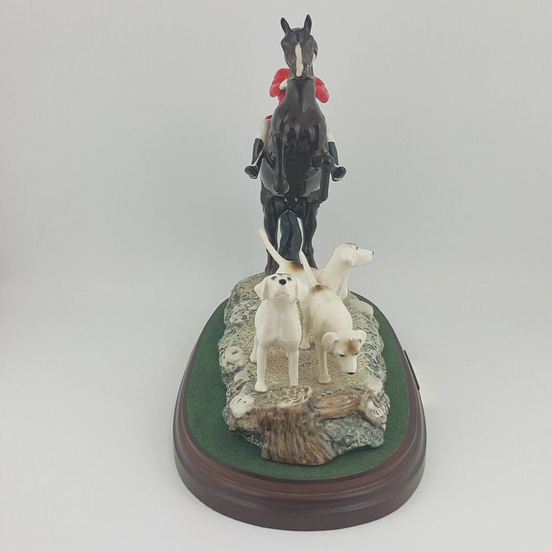 Beswick - Tally Ho Huntsman on Reearing Horse 3464 on Wooden Plinth - 583 BSK