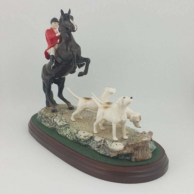 Beswick - Tally Ho Huntsman on Reearing Horse 3464 on Wooden Plinth - 583 BSK