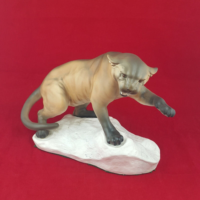 Beswick Figurine 1702 - Puma on Rock - BSK 5672