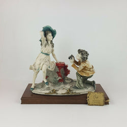 Giuseppe Armani Figurine - Boy Taking Picture Of A Girl - NA 1062