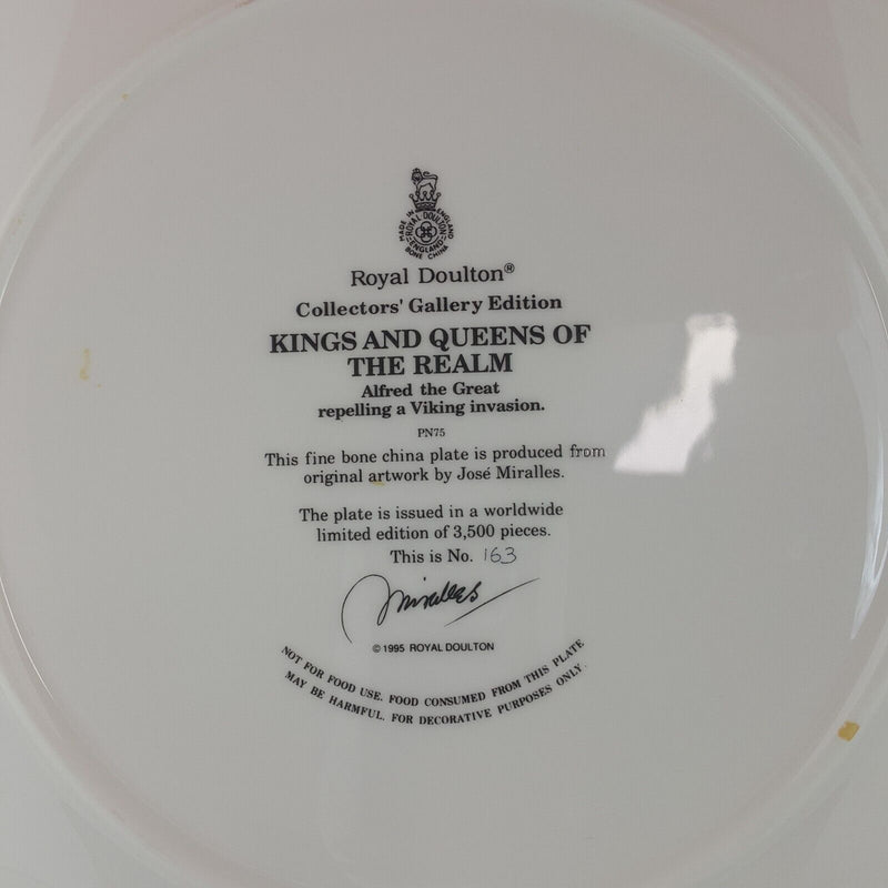 Royal Doulton PN75 Kings and Queens of the Realm Decorative Plate - RD 7690