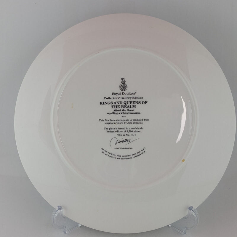 Royal Doulton PN75 Kings and Queens of the Realm Decorative Plate - RD 7690