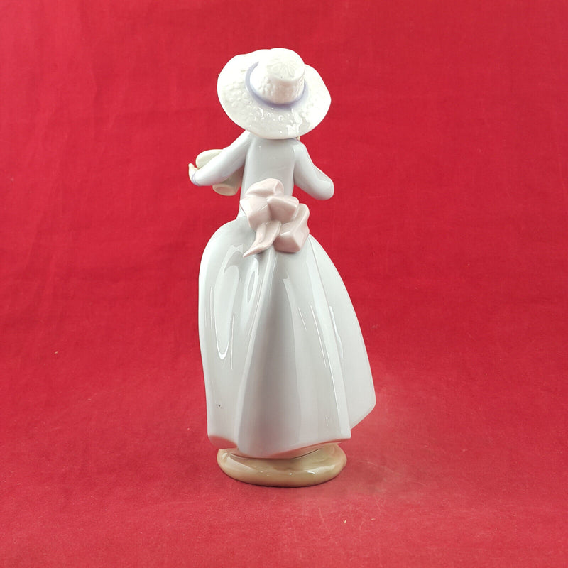 Lladro Figurine - Caught In The Act 6439 - L/N 3319