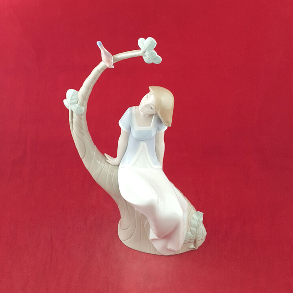 Lladro Nao Figure - Lazy Afternoon / Woman Sitting On A Tree (damaged) - L/N 316