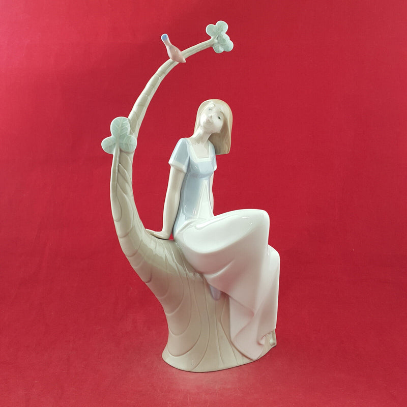 Lladro Nao Figure - Lazy Afternoon / Woman Sitting On A Tree (damaged) - L/N 316