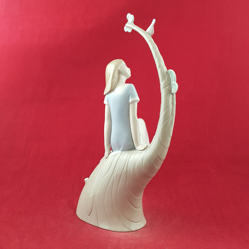 Lladro Nao Figure - Lazy Afternoon / Woman Sitting On A Tree (damaged) - L/N 316