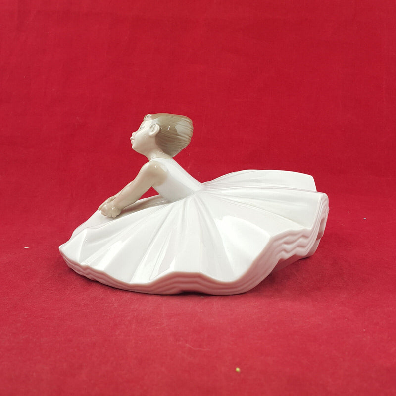 Lladro Nao Figurine - Dance Class 1283 - L/N 3728