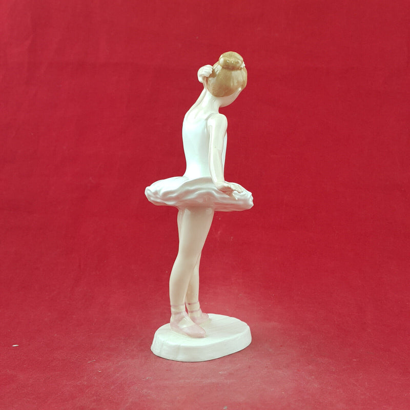 Royal Doulton Images Figurine - God Bless You HN3400 - RD 3079