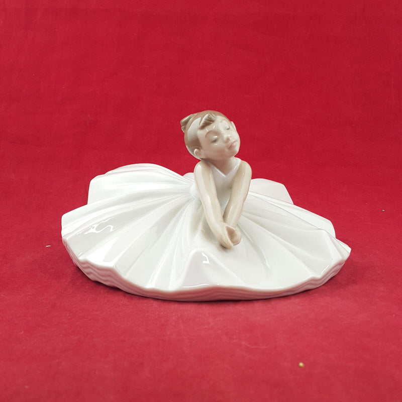 Lladro Nao Figurine - Dance Class 1283 - L/N 3728