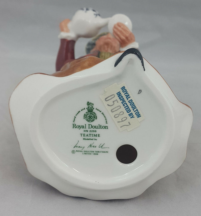 Royal Doulton Figurine Teatime HN2255