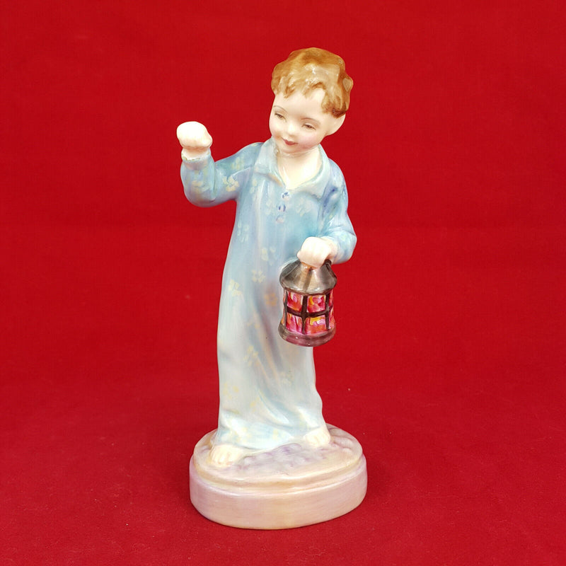 Royal Doulton Figurine - Wee Willie Winkie HN2050 (restored neck) – 305 RD