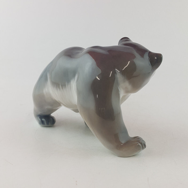 Brown Bear Walking 2841 - Royal Copenhagen  - RCH 2324