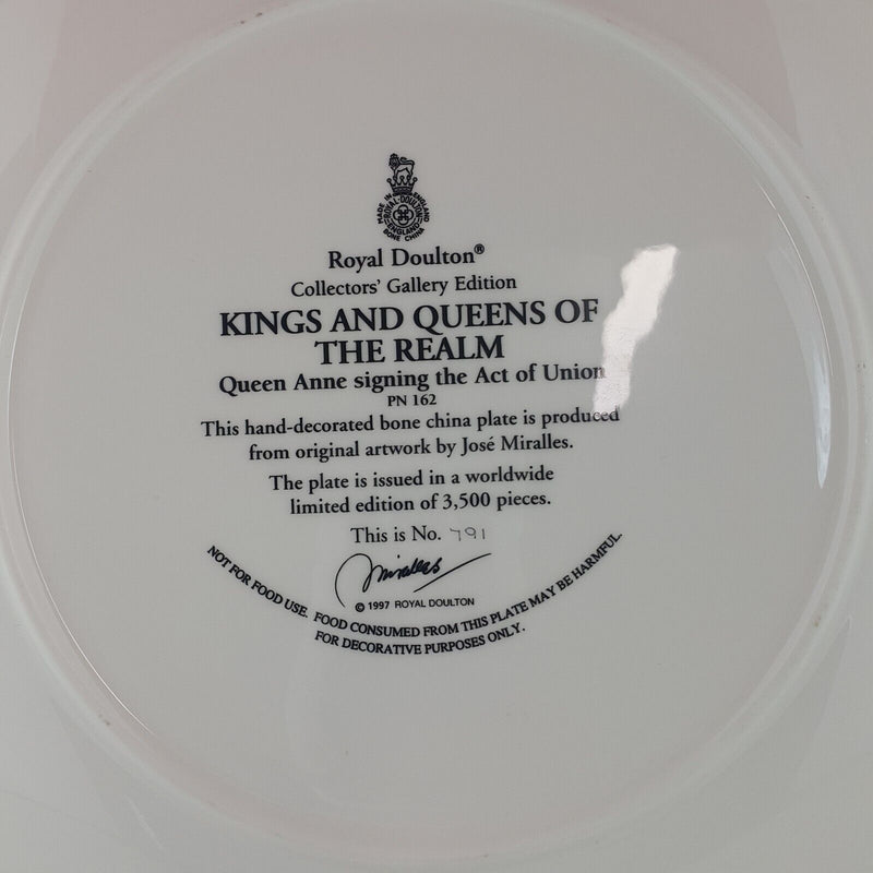 Royal Doulton PN162 Kings & Queens of The Realm Queen Anne Decorative Plate - 76