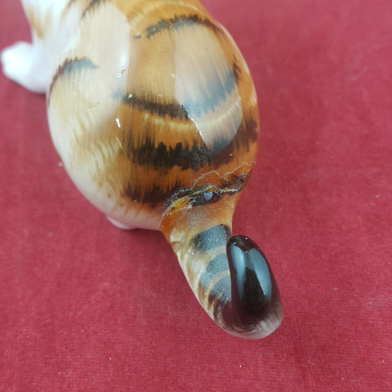 Royal Doulton Animals Character HN2584 Kitten Looking Up (Restored) - 8986 RD