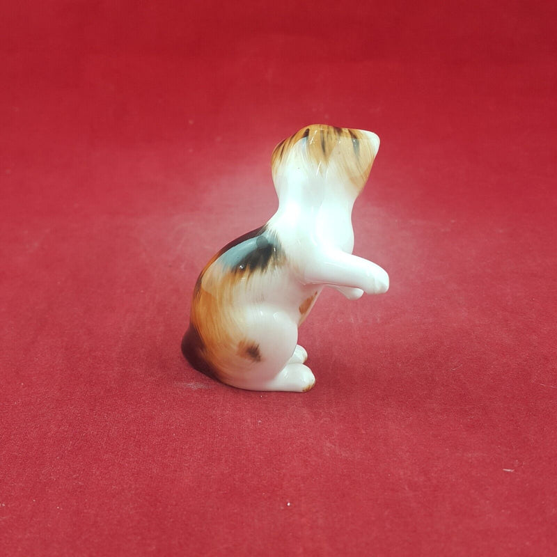 Royal Doulton Animals Character HN2582 Kitten On Hind Legs (Chipped) - 8985 RD