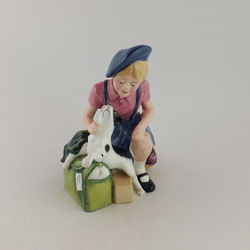 Royal Doulton Figurine HN3295 The Homecoming -  RD 8842