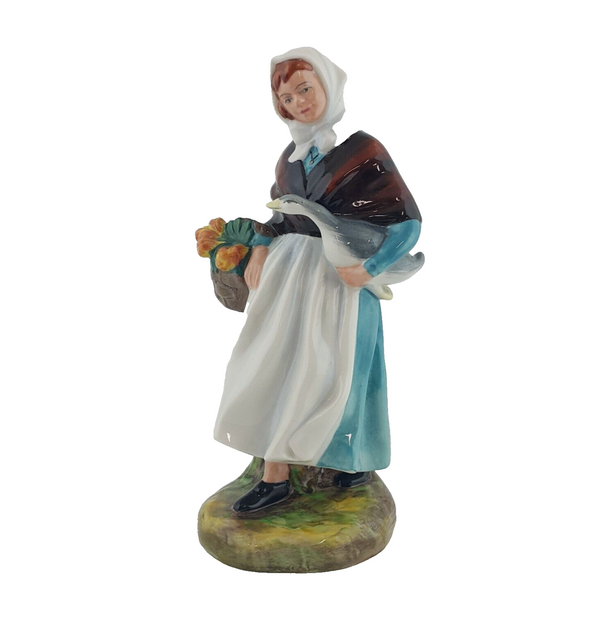 Royal Doulton Figurine - Country Lass HN1991A –  RD 5977