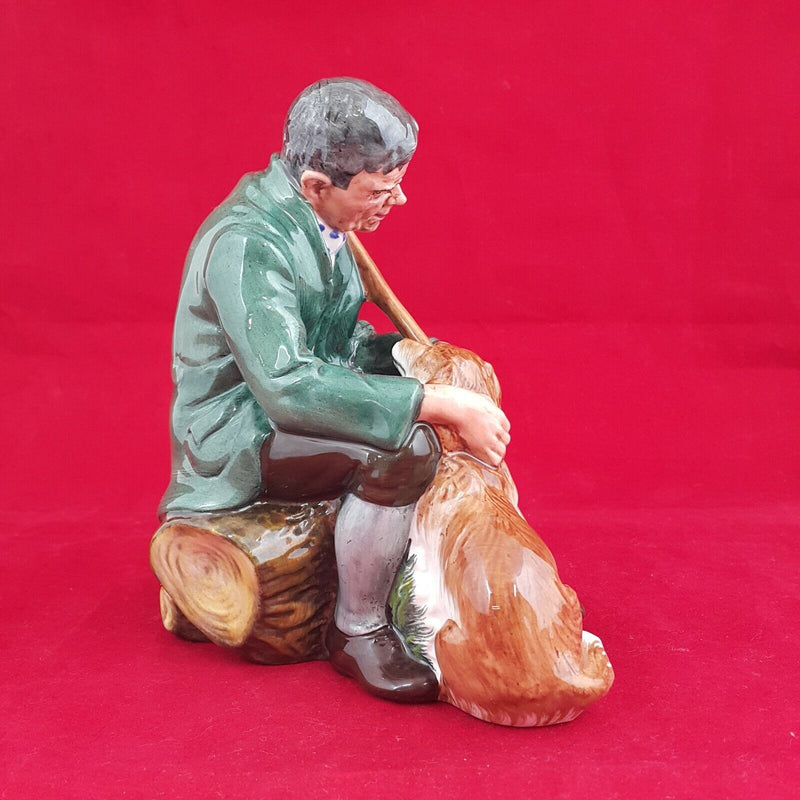 Royal Doulton Figurine HN2325 Master -  RD 5115