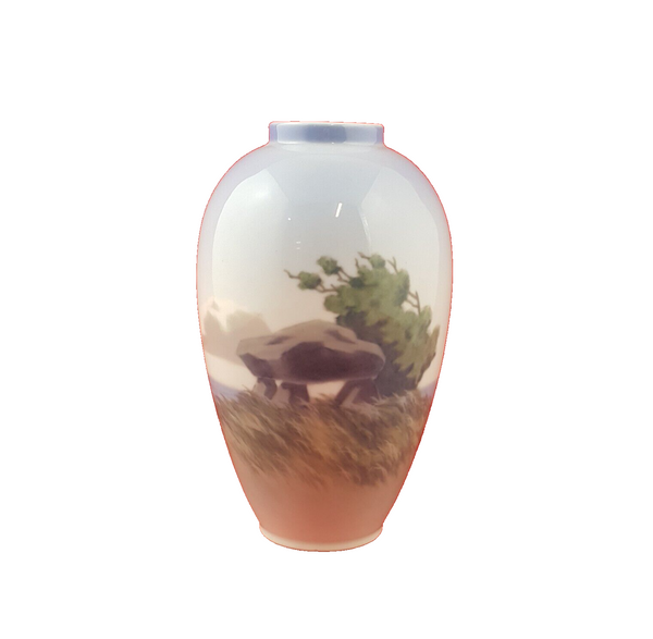 Royal Copenhagen 2316 Vase With Dolmen On The Moor - 8670 RCH