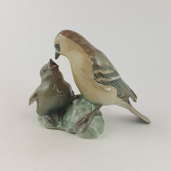 Royal Copenhagen B&G Bird Figurine 1869 - Sparrow Feeding its Young - 7560 RCH