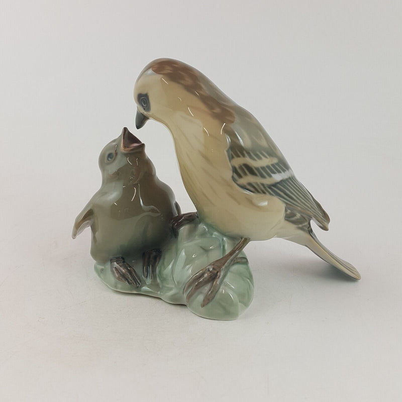 Royal Copenhagen B&G Bird Figurine 1869 - Sparrow Feeding its Young - 7560 RCH