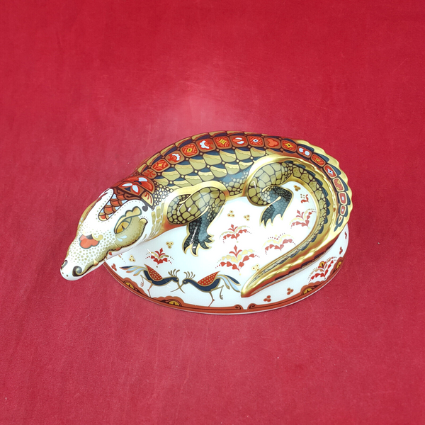 Royal Crown Derby - Crocodile Paperweight (Gold Stopper with CoA) - RCD 3101