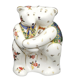 Royal Crown Derby Paperweight Bear Hug No Stopper