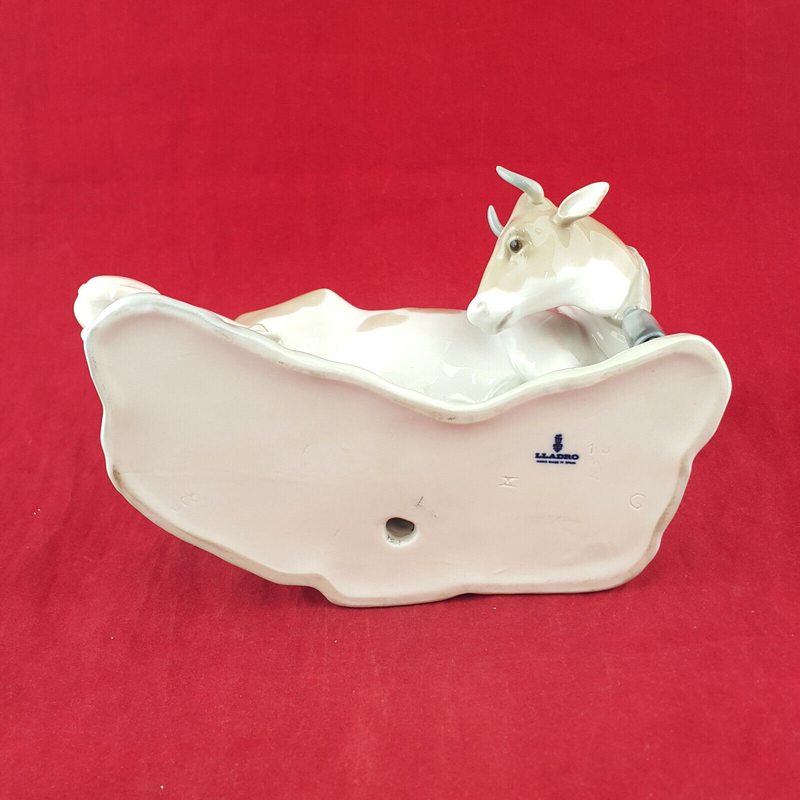 Lladro - Cow With Pig 4640 - L/N 1989