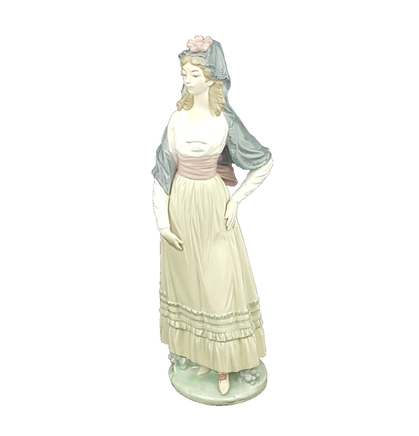 Lladro Figurine 5125 Goya Lady